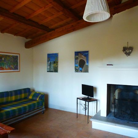 Casa Ezelina Appartamenti Pesaro Buitenkant foto