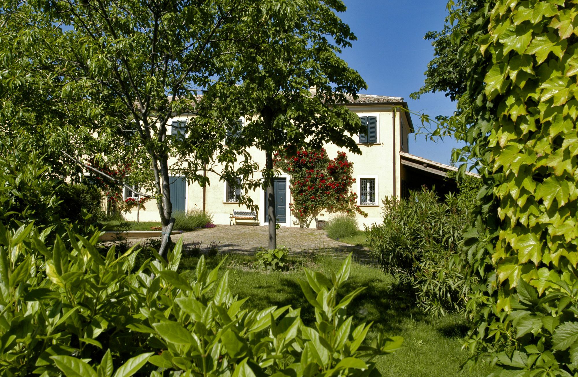Casa Ezelina Appartamenti Pesaro Buitenkant foto